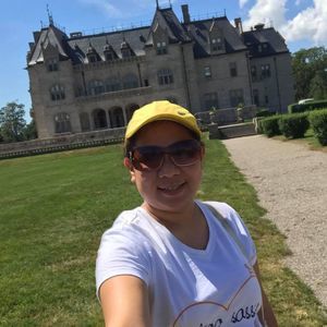 Meet your Posher, Vixcee